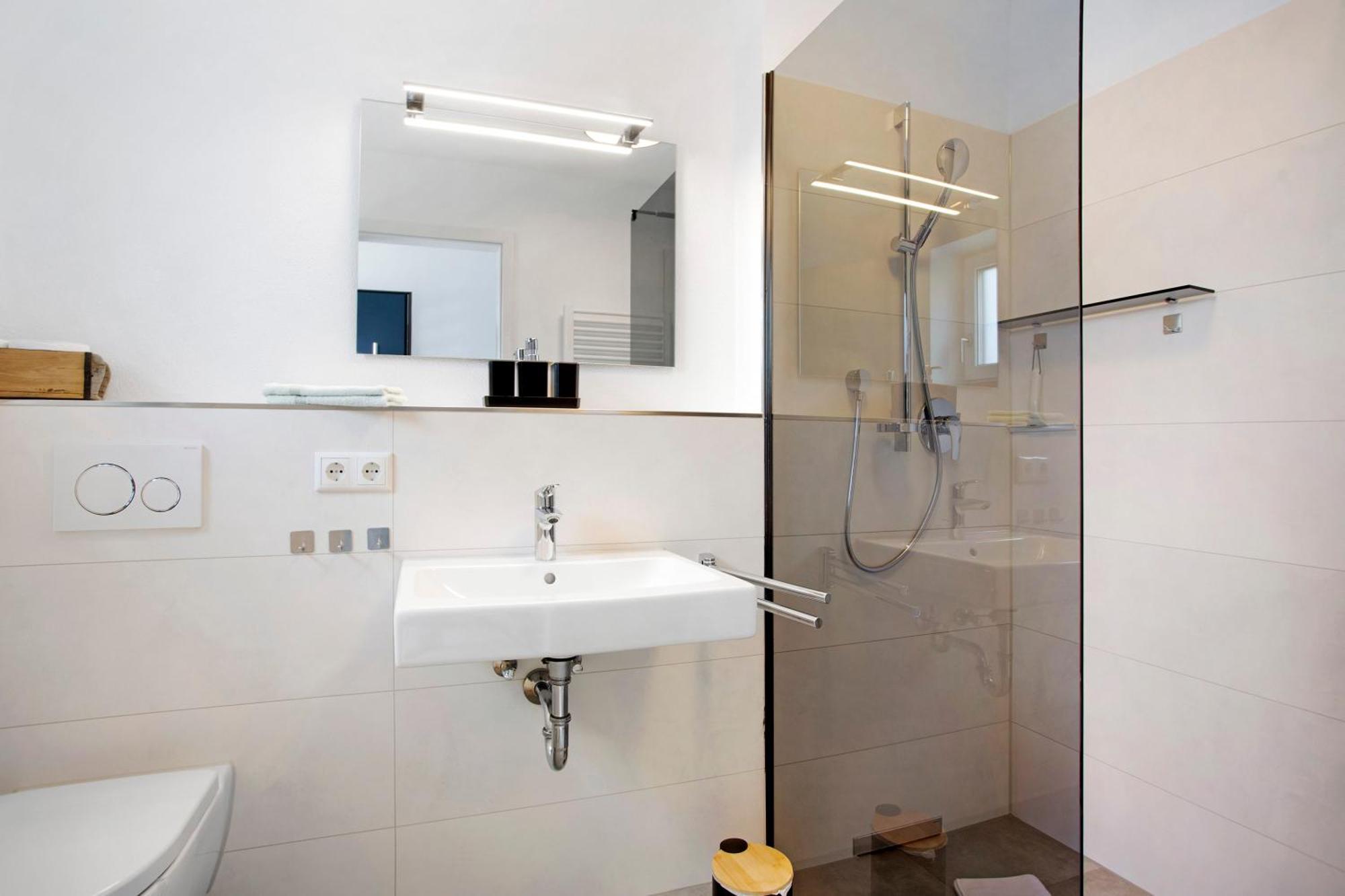 Design Ferienwohnung Am Chiemsee Breitbrunn am Chiemsee Exterior photo